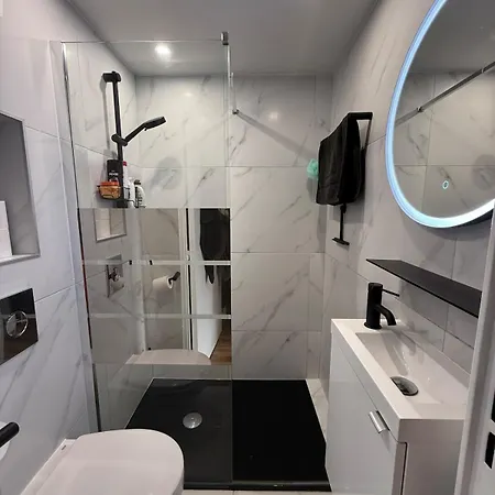 Azur Deluxe Apartamento *