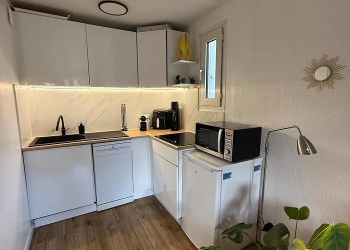 Azur Deluxe Apartment